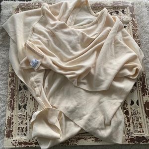 Aquascutum Lambswool  cape